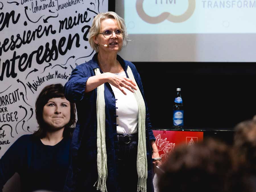 Arbeitsgruppe mit Cornelia von Hardenberg bei der Zukunftskonferenz der IG Metall Schwabach